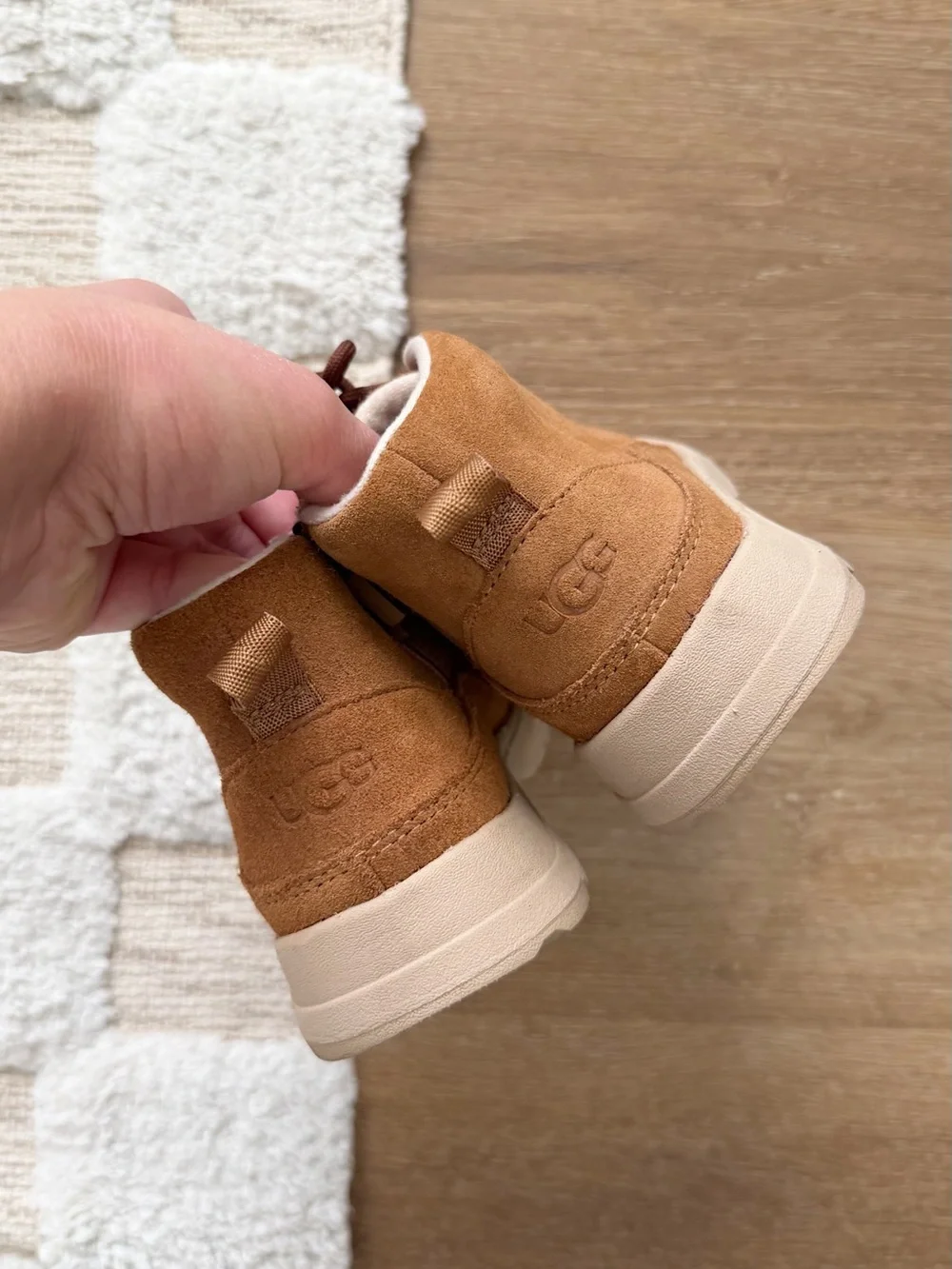 Ugg Canoe III Weather Kids Sneaker in Chestnut Suede